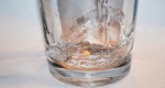 Boire un verre d'eau avant de prendre une collation