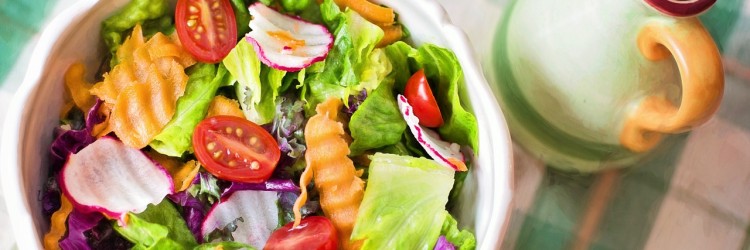 Faire une salade composée de saison