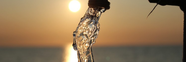 Fermer l’eau du robinet en se brossant les dents