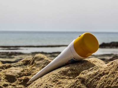 Toujours mettre de la crème solaire sur son visage