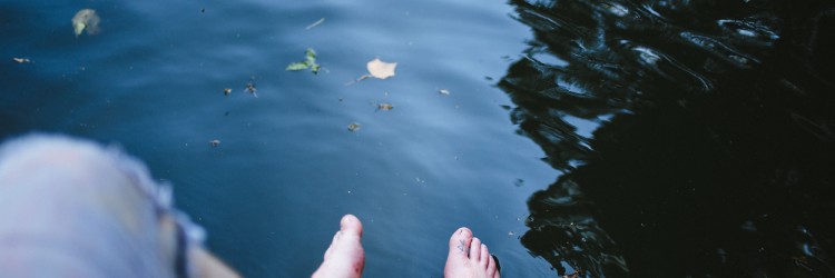 Se préparer un bain de pieds chaud