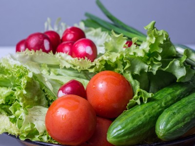 Partager sa sauce à salade préférée