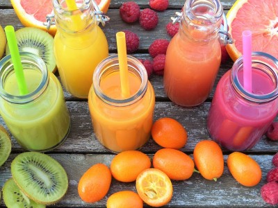 Boire des smoothies