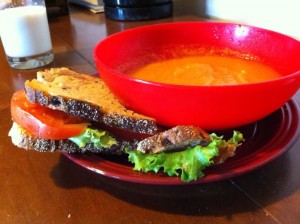 Soupe + Sandwich aux tomates