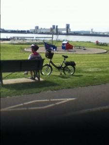 Un beau parc tout au long du fleuve